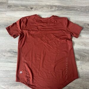 Lululemon workout top